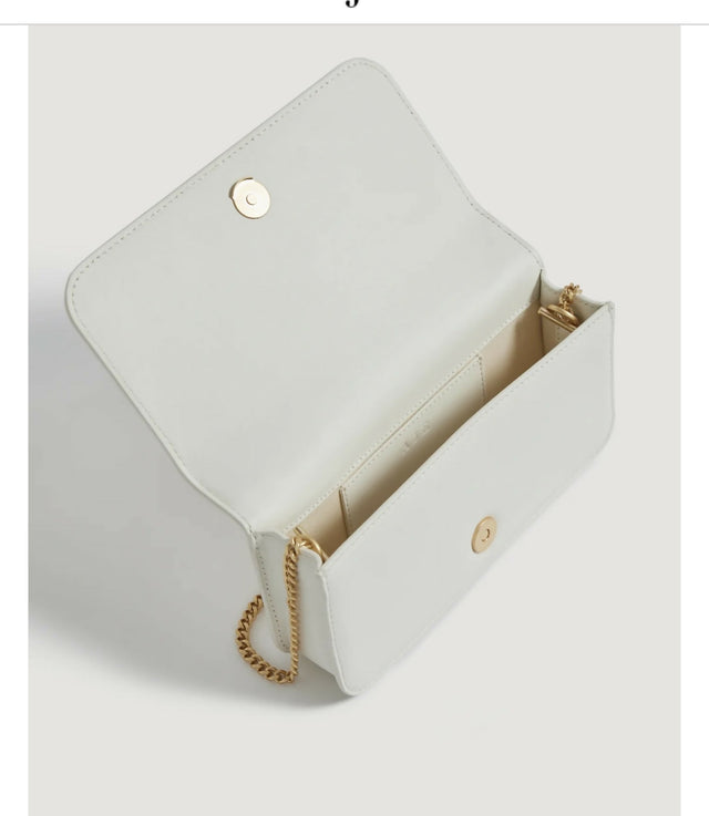 Alessia flower clutch