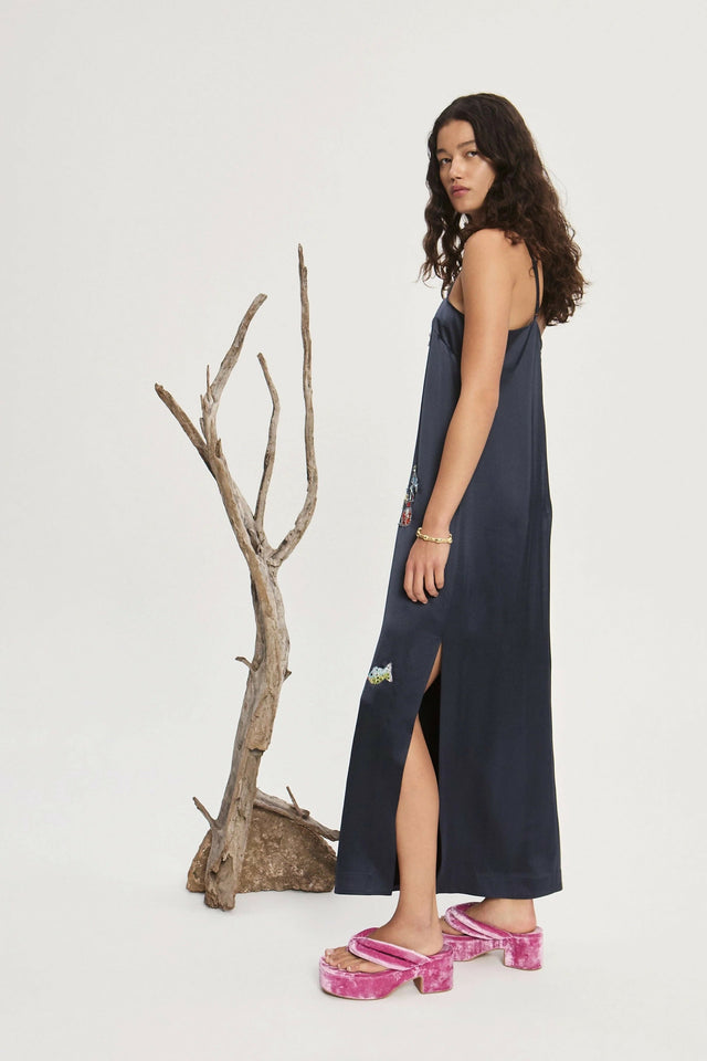 alemais-sustainable-dress-midi-fontaine-slip-midi-dress-1149865946_6000x