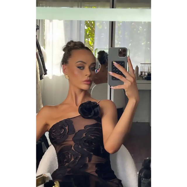 Facetune_03-01-2024-08-05-37