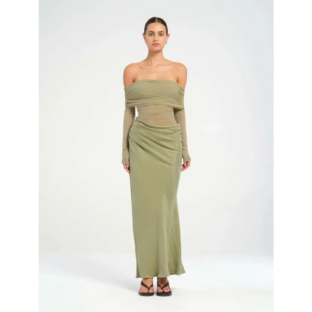 Benni Yasmin Off Shoulder Maxi in Pistachio Green - 8 / Green - Dresses