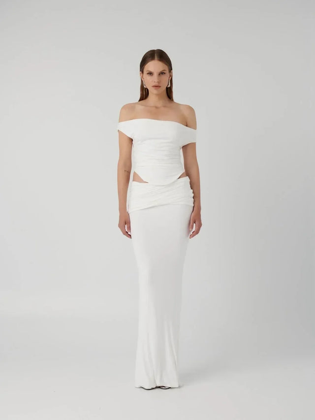 imgi_13_samira-maxi-skirt-vanilla-485536_1800x1800_a3ebd6ff-a2f0-4adb-b904-25439f31d69d