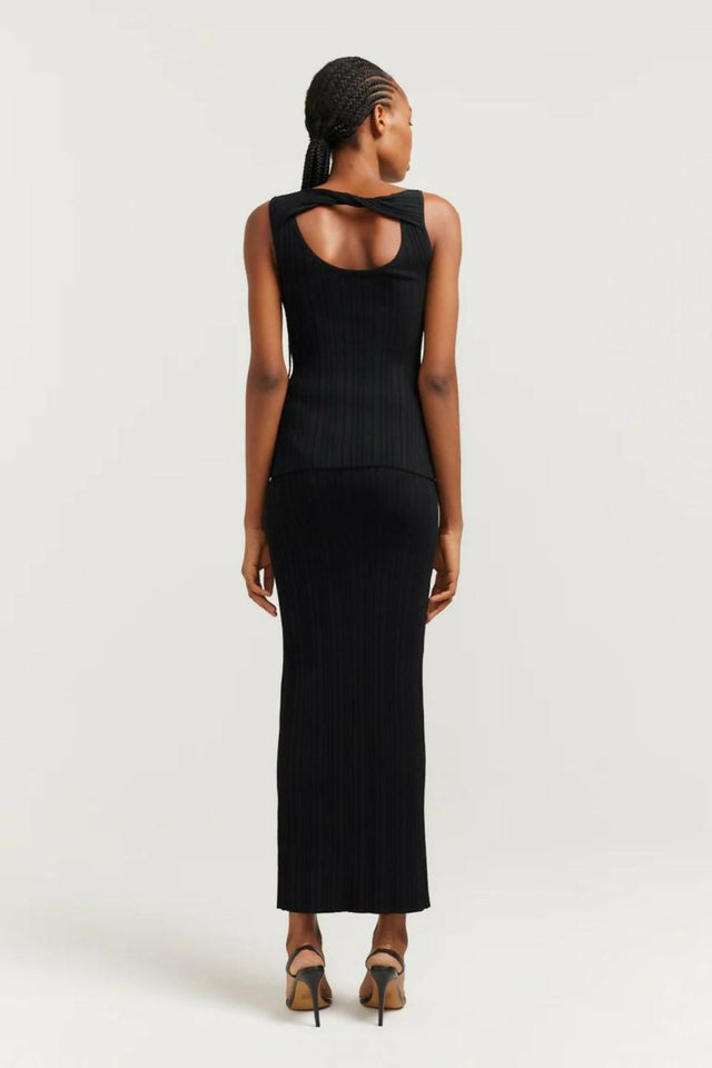 HenneBlack1RS