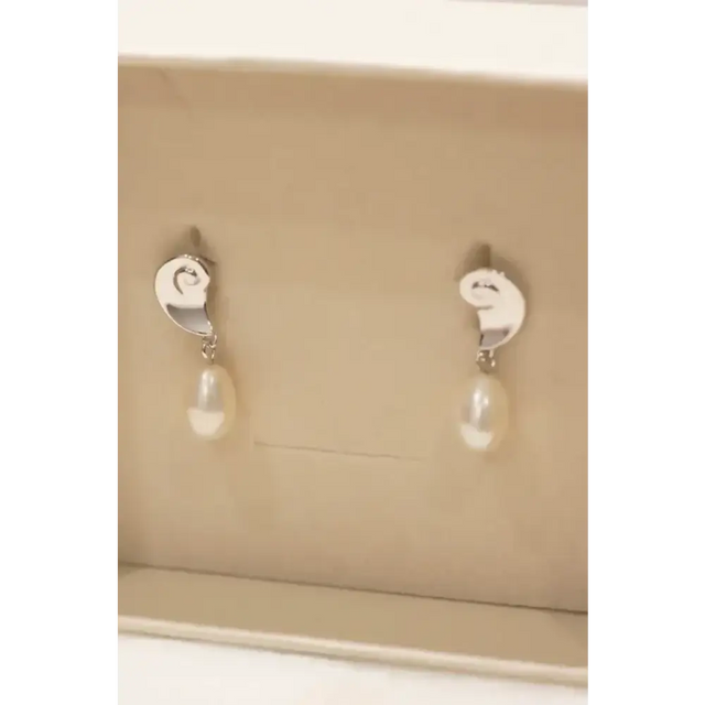 Junie + Belle Maisy - White Gold - White - Earrings