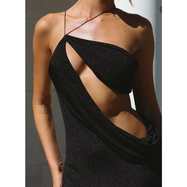 elissa-black-close-2