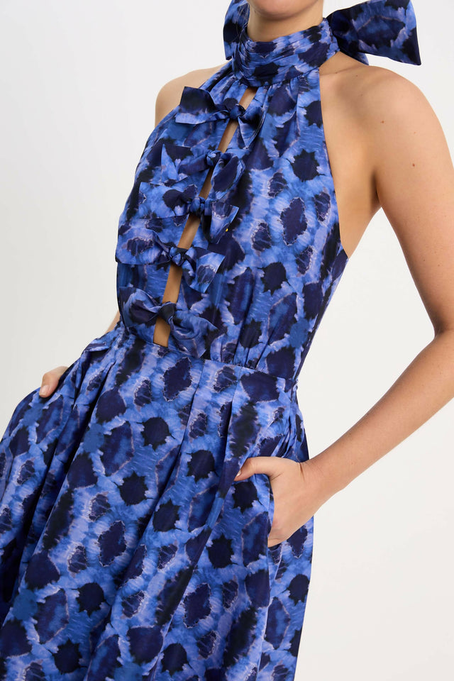 SHILOH_HALTER_MIDI_2304-1157__PRINT_0930FEATURE