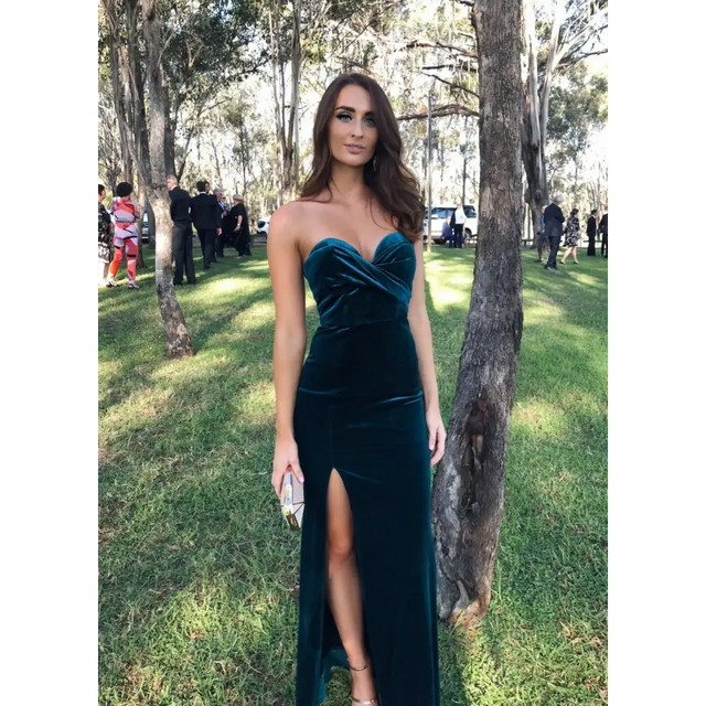Sheike Strapless Emerald Velvet Gown - 8 / Green - Dresses