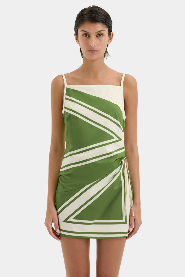 S37-SIR225-1020_CARLO_MINI_DRESS_MILANO_VERDE_PRINT-24938-SirTheLabel-D3-0295_e3a7e5fb-ef90-4b4b-b7e9-42fc2827b33f
