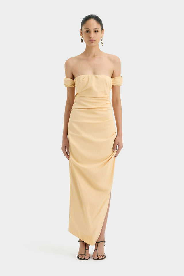 S54-SIR424-1041_CARMEN_DRAPED_GOWN_LIGHT_PEACH-24305-SirTheLabel-D1-0369_1440x