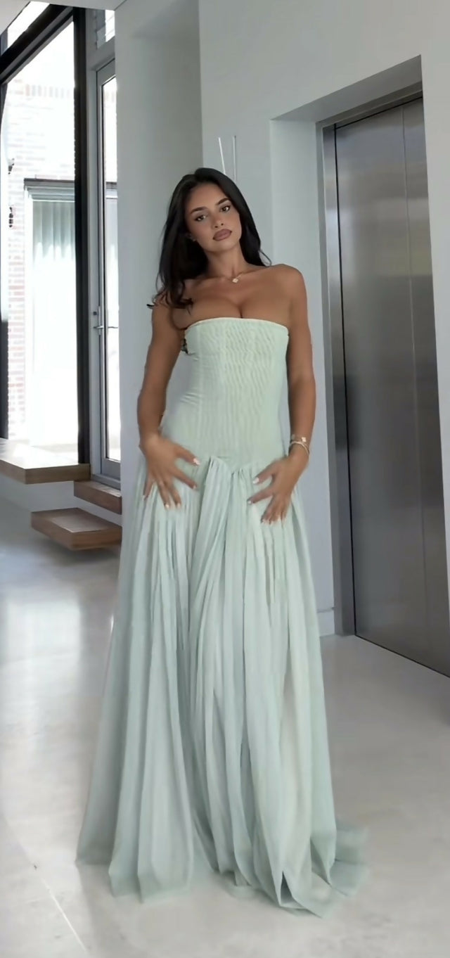 Magic muse maxi dress