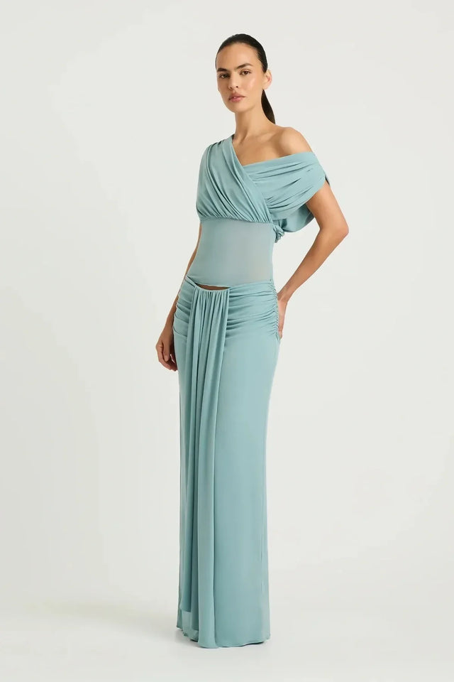 The Perks of Choosing Local Dress Hire Services
