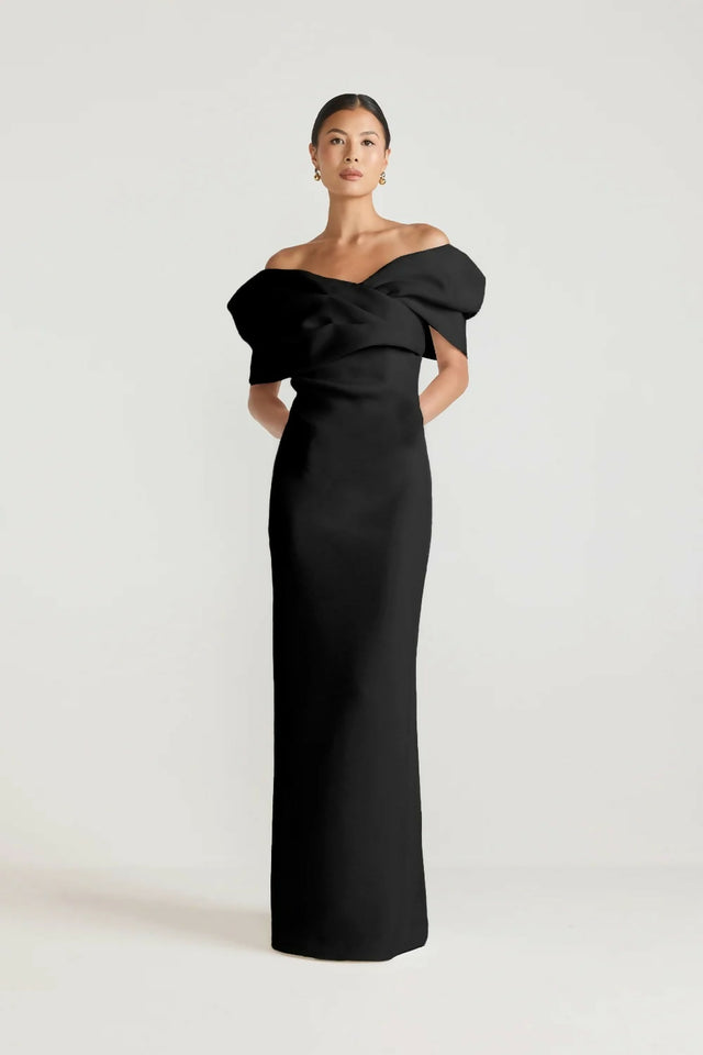 TOJHA Yesemia Gown Black