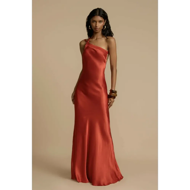 MONIQUE-RED-FRONT