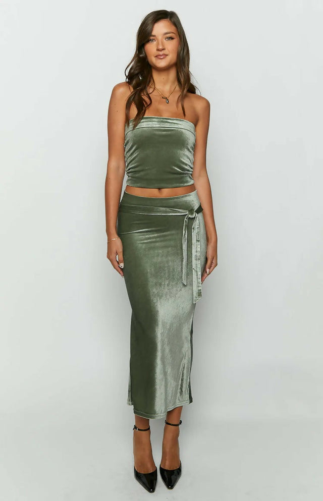 green emerald velvet dress Beginning Boutique Arleth Velvet Set Green