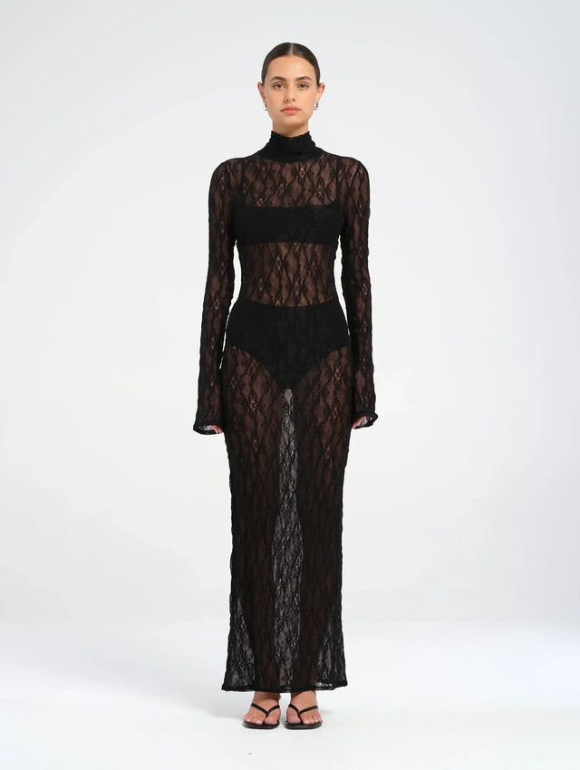 BEN422-WEBRES_1720x2284_WhynterVanravenstein_DanteMaxiTop_Black-1