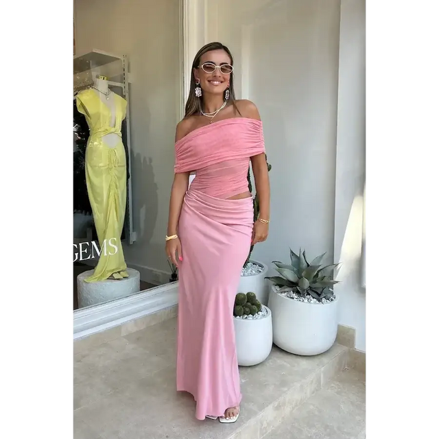 Benni Nico Off Shoulder Maxi Dress in Candy Floss - 6 / Pink - Dresses