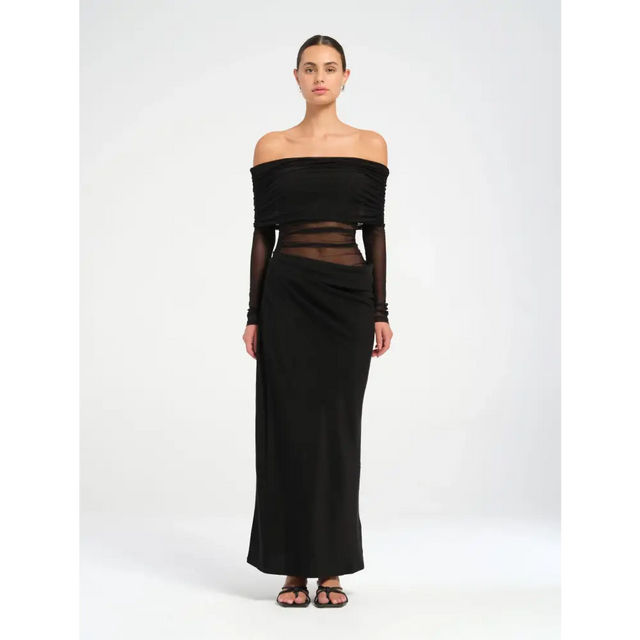 BEN135-1-WEBRES_1720x2284_WhynterVanRavenstein_YasminOff-ShoulderMaxiDress_Black-1