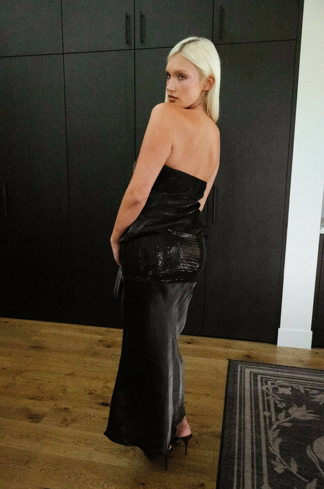 Mode Mischief Melt Panel Maxi Dress in Black