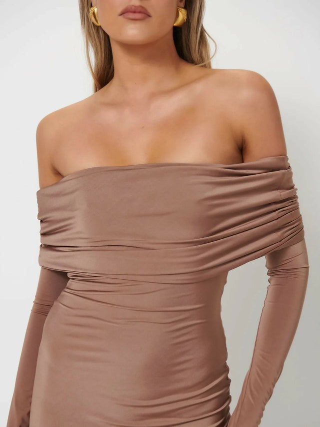 HireEFFIEKATSGwenGowninCoffeeTheOnlyDressRent4