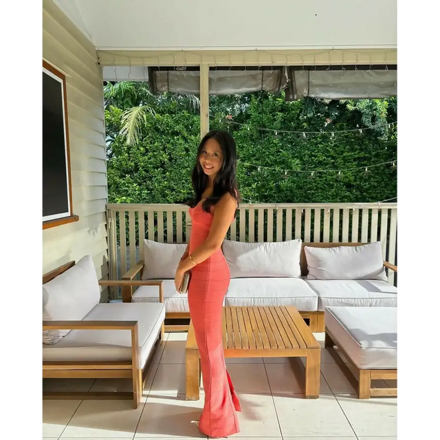 Herve Leger Round Neck Gown - 6 / Coral - Dresses