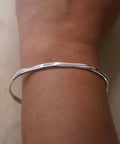 THEELLIOTTBANGLE1
