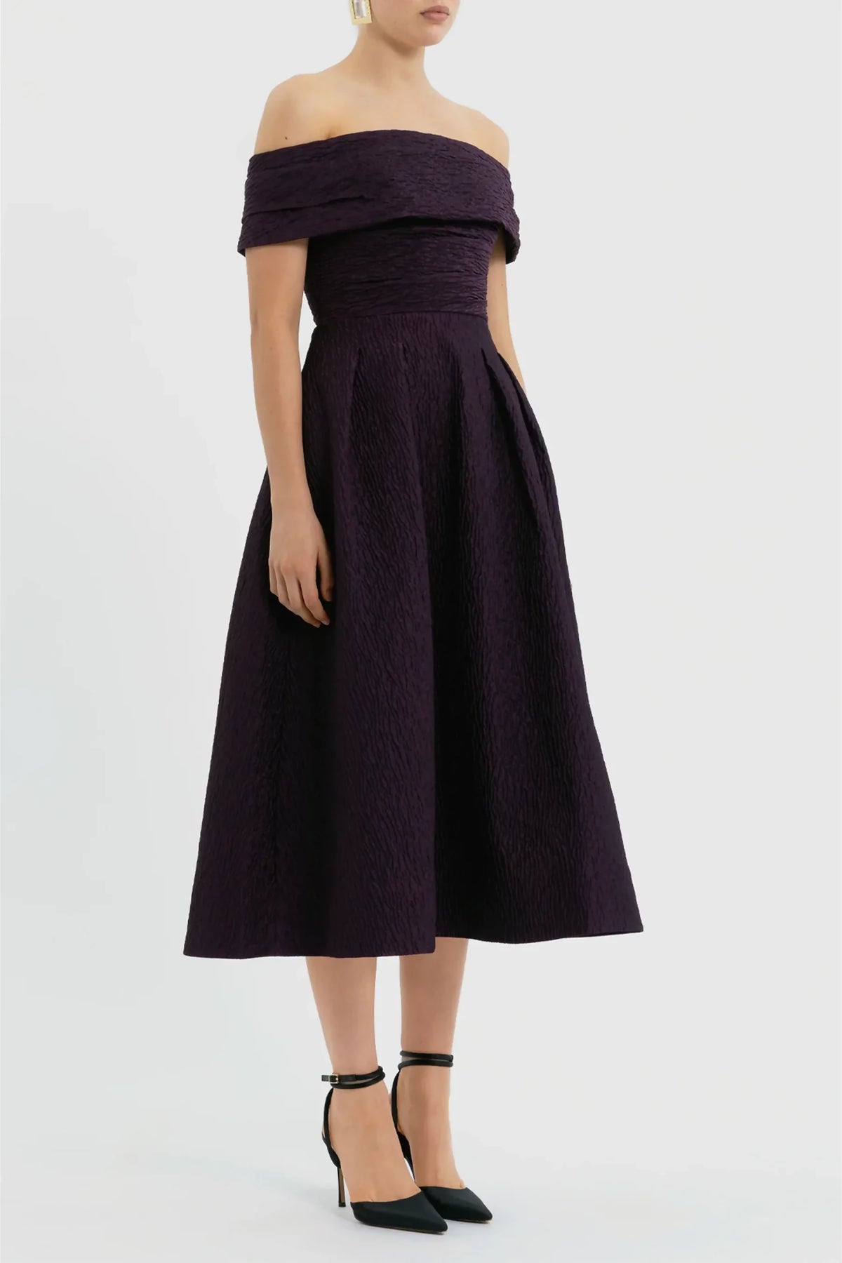 Rebecca Vallance Adalyn Off The Shoulder Midi Dress - Blackberry – view 3