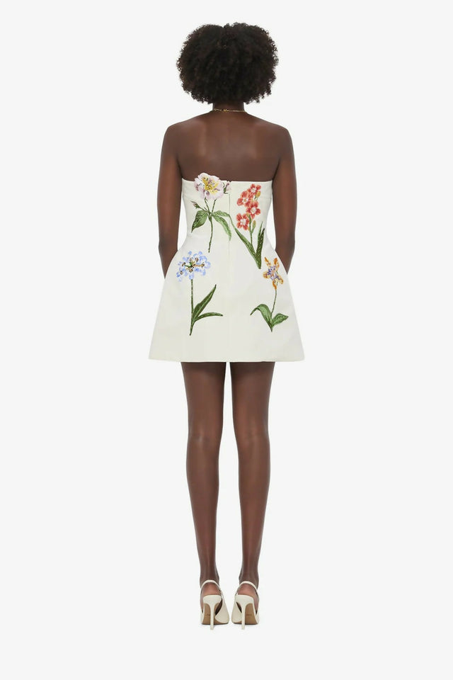 imgi_31_LLFW250191_Rosario-Velvet-Mini-Dress_Botanical-Print-in-Snow_3_06d3b71a-c1b3-4c6c-9af4-2df87770a6c1