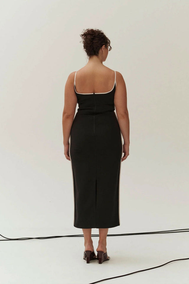 HEARTDRESS_BLACKWITHWHITE4
