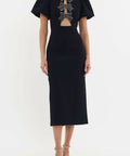 ELIANA_PUFF_SLEEVE_MIDI_2404_1867_BLACK_FRONT_6246ca79-bca0-4c7f-ac6e-149f45b4484e