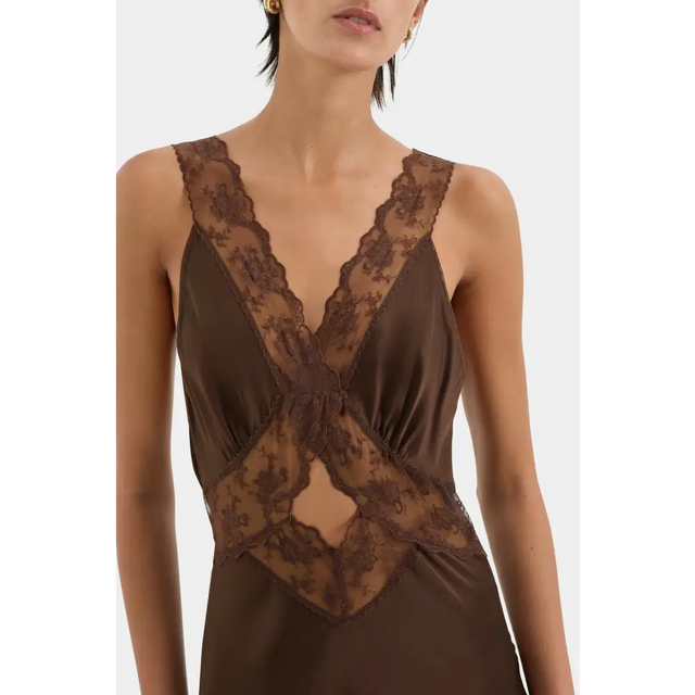 S70-Aries_Cut_Out_Gown_Chocolate-24981-Sir_The_Label-0915_1440x