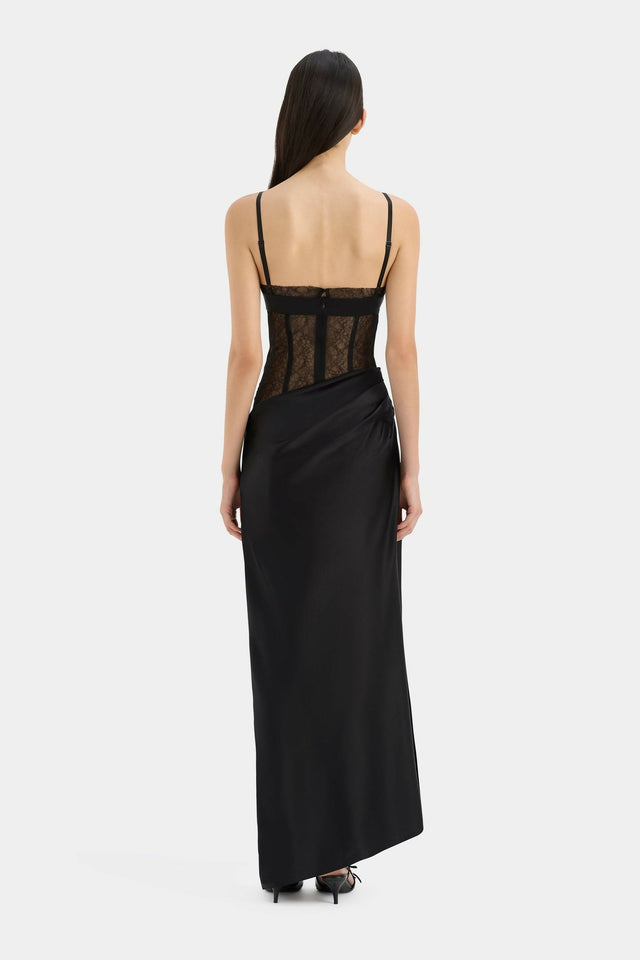S31-SIR224-1062_DUNYA_CUTAWAYGOWN_BLACK-23926-SirTheLabel-D2-0120_1440x