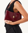 CLARASHOULDERBAG-CHERRYREDPATENT2