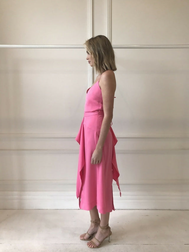 vestire_pink_heat_cami_and_skirt