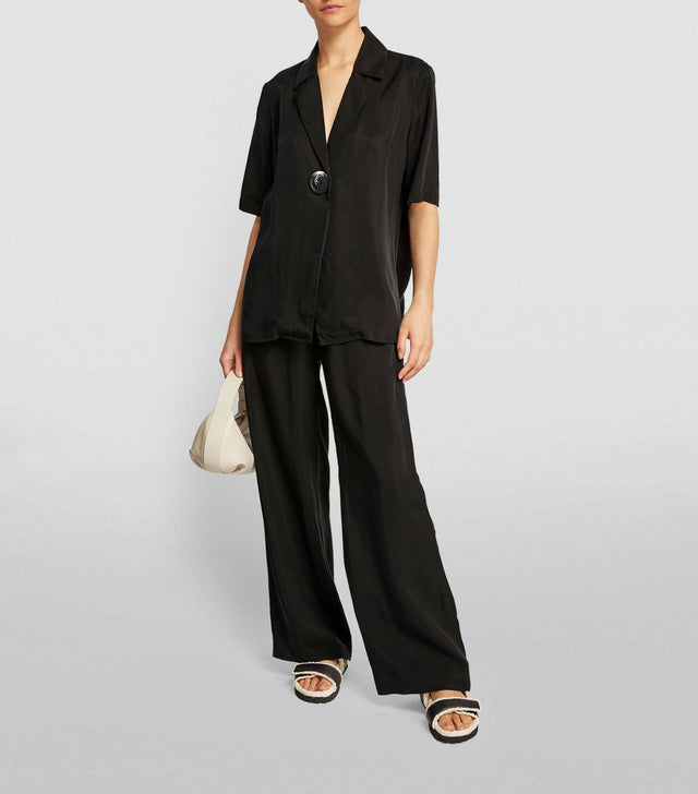 black_chorus_shirt_and_pilot_pant_au_10