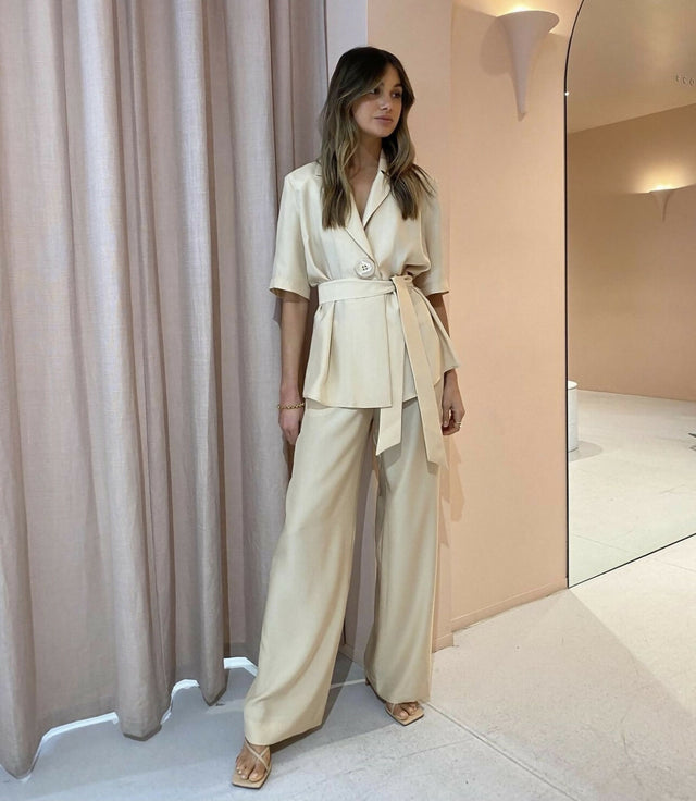 chrous_shirt_and_pilot_pant_viktoria_woods_other